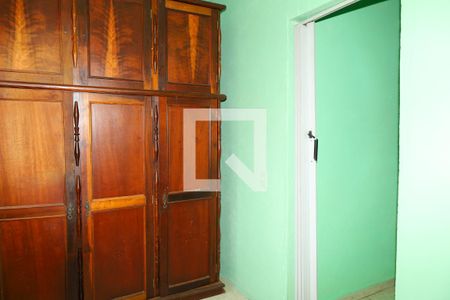 Quarto 1 de casa para alugar com 3 quartos, 40m² em Jardim Centenario, São Paulo