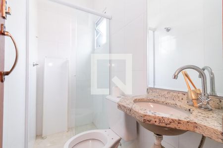 Banheiro da Suíte 1 de casa de condomínio à venda com 2 quartos, 83m² em Vila Araguaia, São Paulo