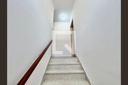 Escada de casa para alugar com 3 quartos, 174m² em Imirim, São Paulo