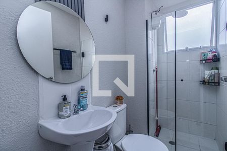 banheiro social_1 de apartamento para alugar com 2 quartos, 42m² em Parque Bristol, São Paulo