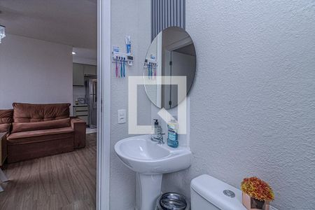 banheiro social_3 de apartamento para alugar com 2 quartos, 42m² em Parque Bristol, São Paulo