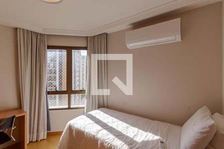 Quarto 1 de apartamento para alugar com 2 quartos, 56m² em Indianópolis, São Paulo