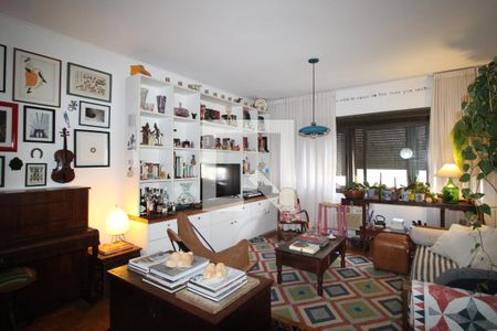 Sala de apartamento à venda com 3 quartos, 110m² em Rio Branco, Porto Alegre