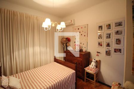 Quarto 1 de apartamento à venda com 3 quartos, 110m² em Rio Branco, Porto Alegre