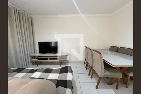 Sala de casa de condomínio à venda com 3 quartos, 170m² em Jardim Cláudia, São Paulo