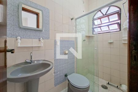 Banheiro da Suíte de casa para alugar com 1 quarto, 65m² em Real, Praia Grande