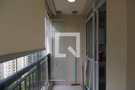 Sala - Varanda de apartamento para alugar com 2 quartos, 70m² em Barra Olímpica, Rio de Janeiro