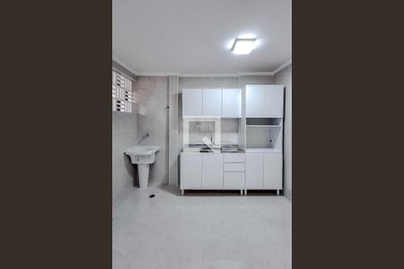 Cozinha e Área de Serviço de kitnet/studio para alugar com 1 quarto, 33m² em Liberdade, São Paulo