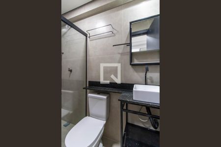 Banheiro de kitnet/studio para alugar com 0 quarto, 25m² em Vila Augusta, Guarulhos