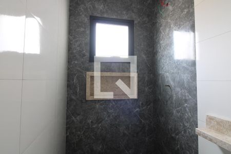 Banheiro quarto 1 de casa à venda com 3 quartos, 100m² em Parque Paineiras, São Paulo