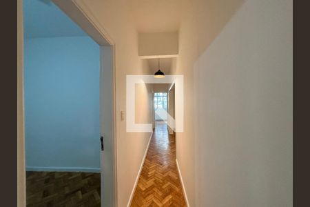 Sala - corredor de acesso de apartamento para alugar com 3 quartos, 110m² em Leme, Rio de Janeiro