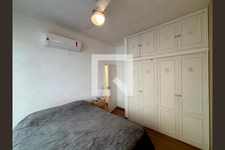 Quarto 1 de apartamento à venda com 2 quartos, 64m² em Leme, Rio de Janeiro