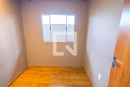 quarto 1 de casa para alugar com 2 quartos, 45m² em Tupi, Belo Horizonte