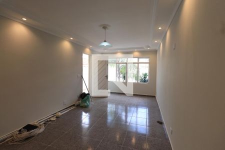 Sala de casa à venda com 3 quartos, 188m² em Vila Carrão, São Paulo
