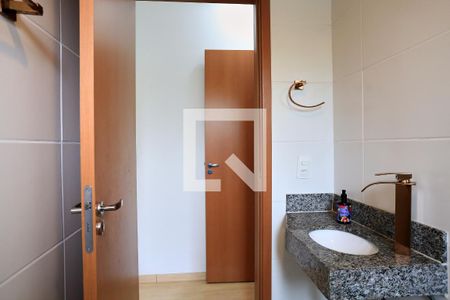 Banheiro da Suíte de apartamento à venda com 2 quartos, 60m² em Santa Efigênia, Belo Horizonte