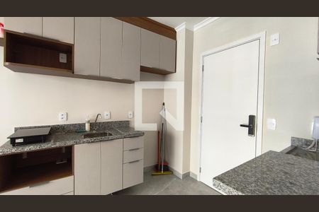 Sala/Cozinha de apartamento para alugar com 1 quarto, 28m² em Liberdade, São Paulo
