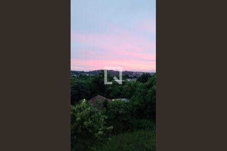 Vista da janela de apartamento para alugar com 2 quartos, 45m² em Vila Nova, Porto Alegre