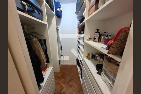Closet  de apartamento à venda com 2 quartos, 130m² em Laranjeiras, Rio de Janeiro