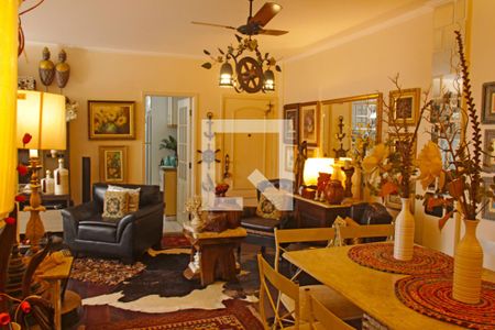 Sala de apartamento para alugar com 3 quartos, 150m² em Gonzaga, Santos