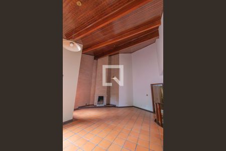 Sala - Detalhe da Lareira de casa à venda com 3 quartos, 245m² em Alto da Lapa, São Paulo