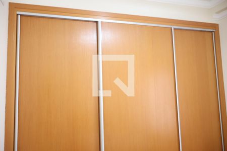 Quarto 1 de casa à venda com 5 quartos, 200m² em Vila Alpina, São Paulo