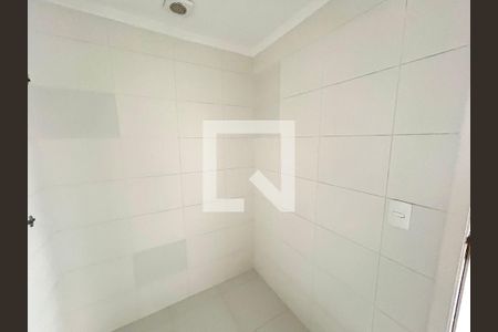 Banheiro  de kitnet/studio para alugar com 1 quarto, 38m² em Vila Galvão, Guarulhos
