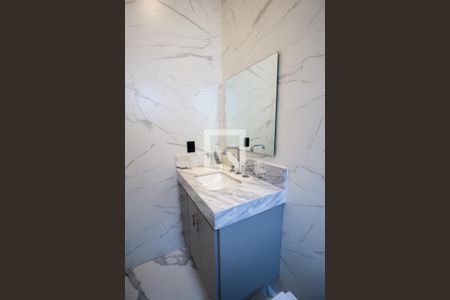 Banheiro da Suíte de casa de condomínio para alugar com 3 quartos, 249m² em Alphaville, Votorantim