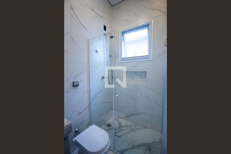 Banheiro da Suíte de casa de condomínio para alugar com 3 quartos, 249m² em Alphaville, Votorantim