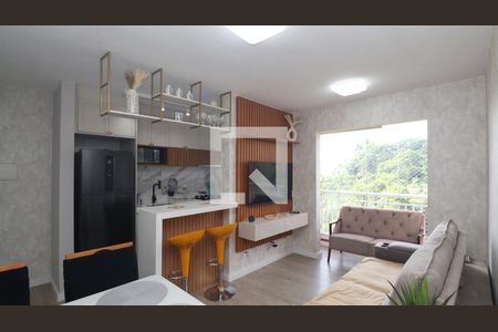 Sala de apartamento para alugar com 2 quartos, 52m² em Furnas, São Paulo