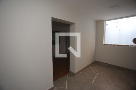Sala de casa para alugar com 2 quartos, 100m² em Aparecida 7ª Seção, Belo Horizonte