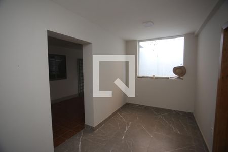 Sala de casa para alugar com 2 quartos, 100m² em Aparecida 7ª Seção, Belo Horizonte