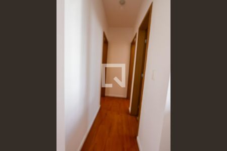 Corredor de apartamento para alugar com 2 quartos, 80m² em Havaí, Belo Horizonte
