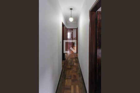 Corredor de casa para alugar com 3 quartos, 220m² em Vila Alpina, São Paulo