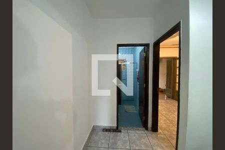 Corredor - Quartos de casa à venda com 2 quartos, 200m² em Vila Constança, São Paulo