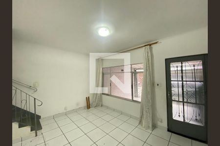 Sala de casa à venda com 2 quartos, 200m² em Vila Constança, São Paulo