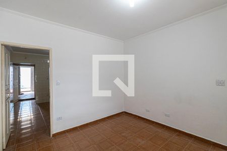 Sala de casa para alugar com 2 quartos, 200m² em Vila Carmosina, São Paulo