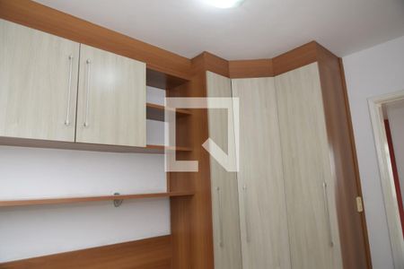 Quarto 1 de apartamento para alugar com 2 quartos, 58m² em Jardim Dom José, Embu das Artes