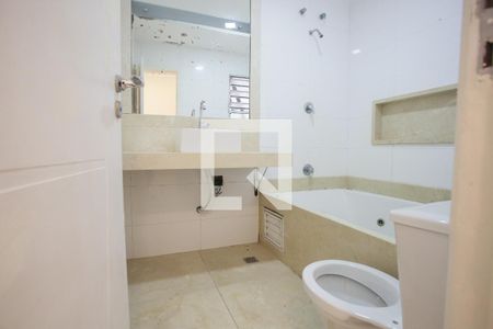 Banheiro da Suíte de casa à venda com 2 quartos, 160m² em Taquara, Rio de Janeiro