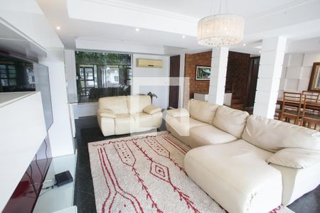 Sala de Estar de casa para alugar com 4 quartos, 400m² em Pechincha, Rio de Janeiro