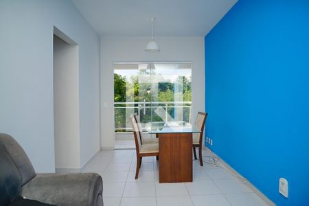 Sala de apartamento para alugar com 2 quartos, 60m² em Camburi, Maricá