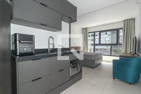 Sala / Quarto / Cozinha de apartamento para alugar com 1 quarto, 34m² em Independência, Porto Alegre