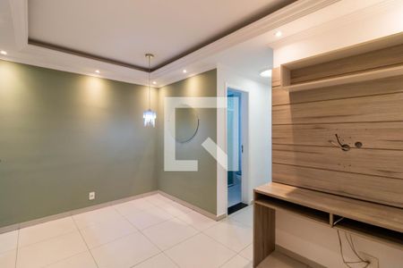 Sala de apartamento à venda com 3 quartos, 57m² em Jardim Cocaia, Guarulhos