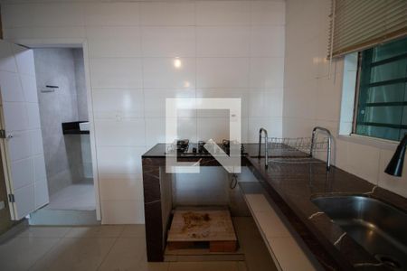 Cozinha de casa para alugar com 2 quartos, 120m² em Vila Continental, São Paulo