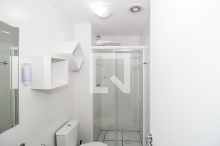 Banheiro de apartamento para alugar com 1 quarto, 33m² em Barra Funda, São Paulo