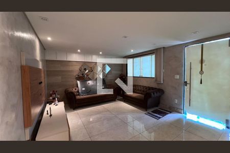 Casa para alugar com 5 quartos, 360m² em Colégio Batista, Belo Horizonte