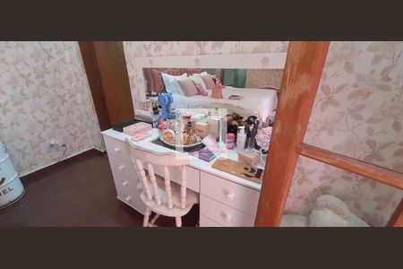 Casa à venda com 4 quartos, 206m² em Cidade das Flores, Osasco