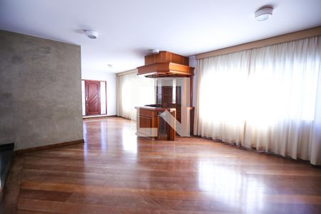 Sala de casa à venda com 4 quartos, 800m² em Vila Pereira Cerca, São Paulo