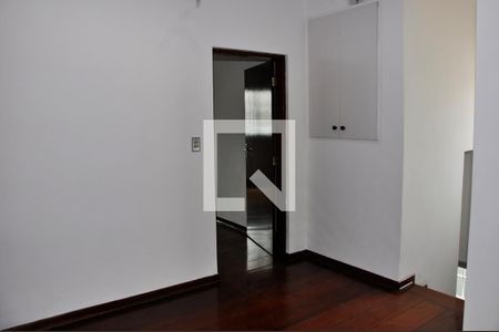 Detalhe - Hall dos Quartos de casa para alugar com 4 quartos, 224m² em Vila Barreto, São Paulo