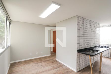 Sala/Cozinha/Área de Serviço de apartamento à venda com 2 quartos, 50m² em Vila Celeste, São Paulo
