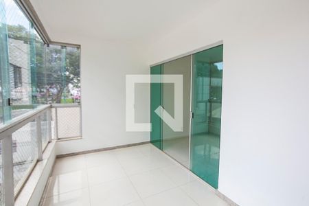 Varanda de apartamento para alugar com 3 quartos, 85m² em Santa Mônica, Uberlândia